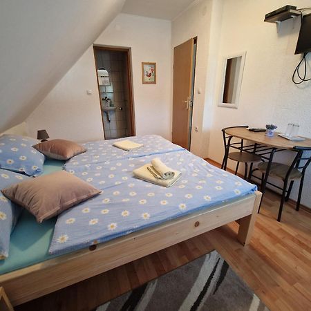 House Luketic Hotell Rastovača Exteriör bild