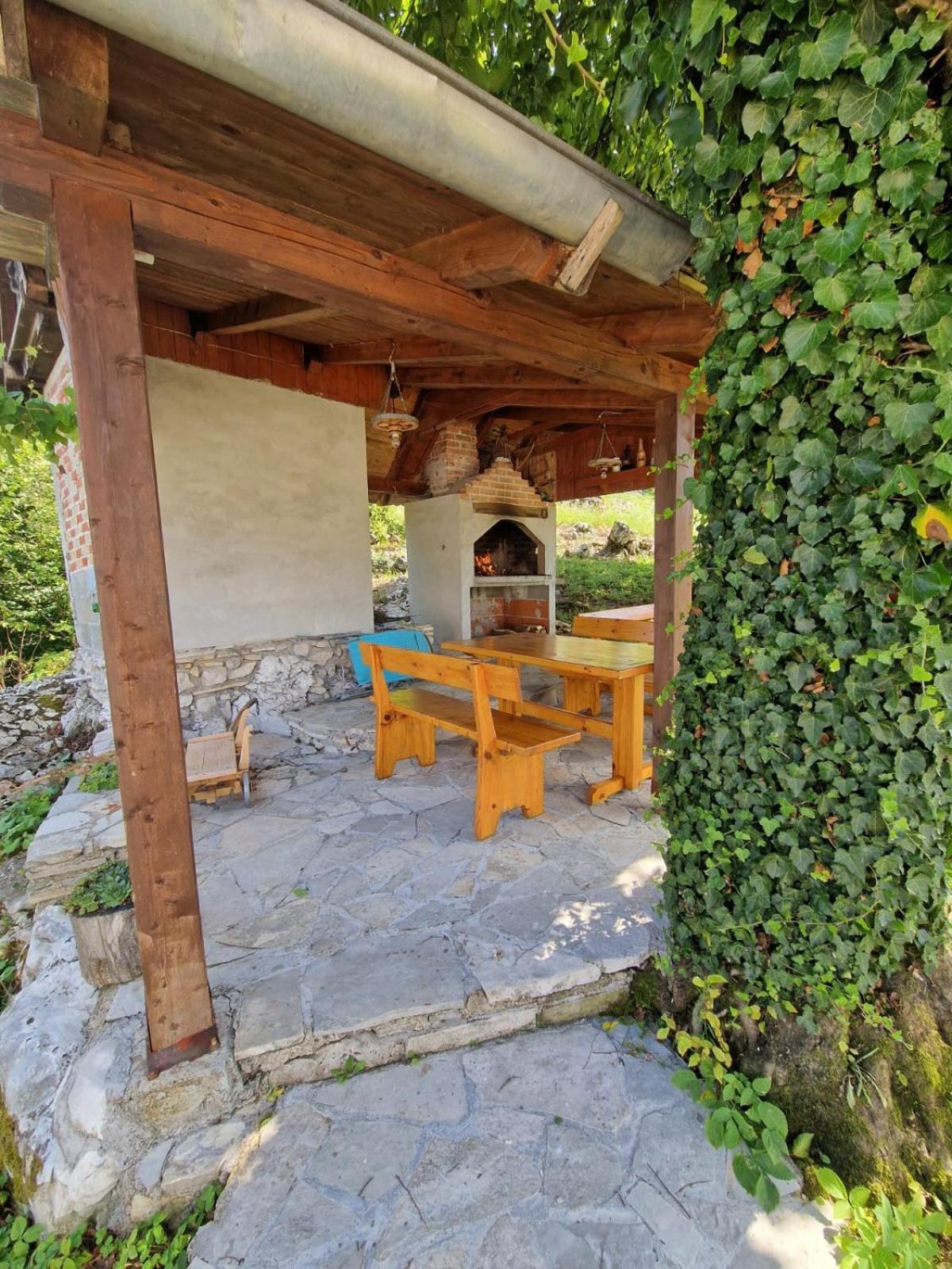House Luketic Hotell Rastovača Exteriör bild