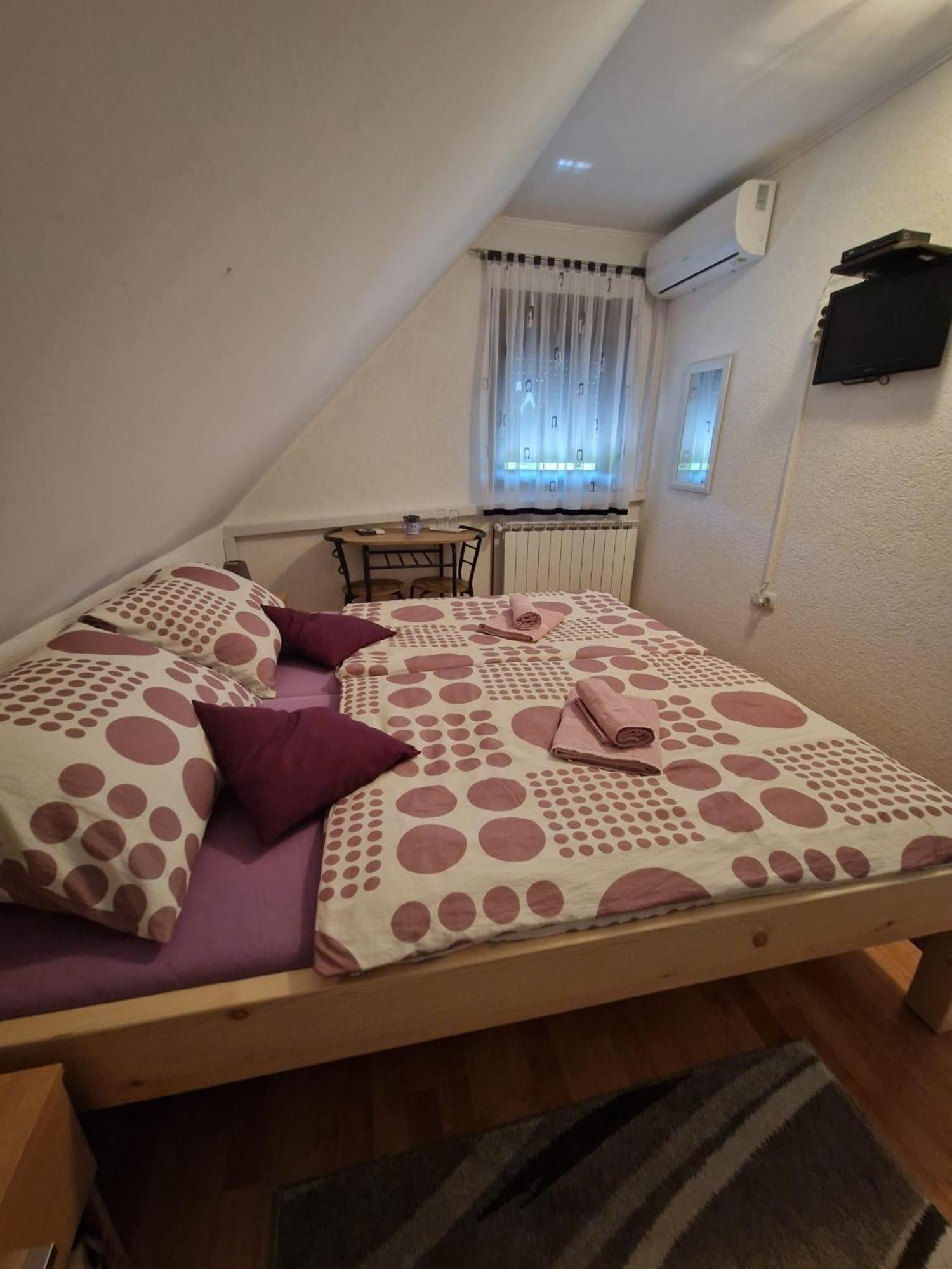 House Luketic Hotell Rastovača Exteriör bild