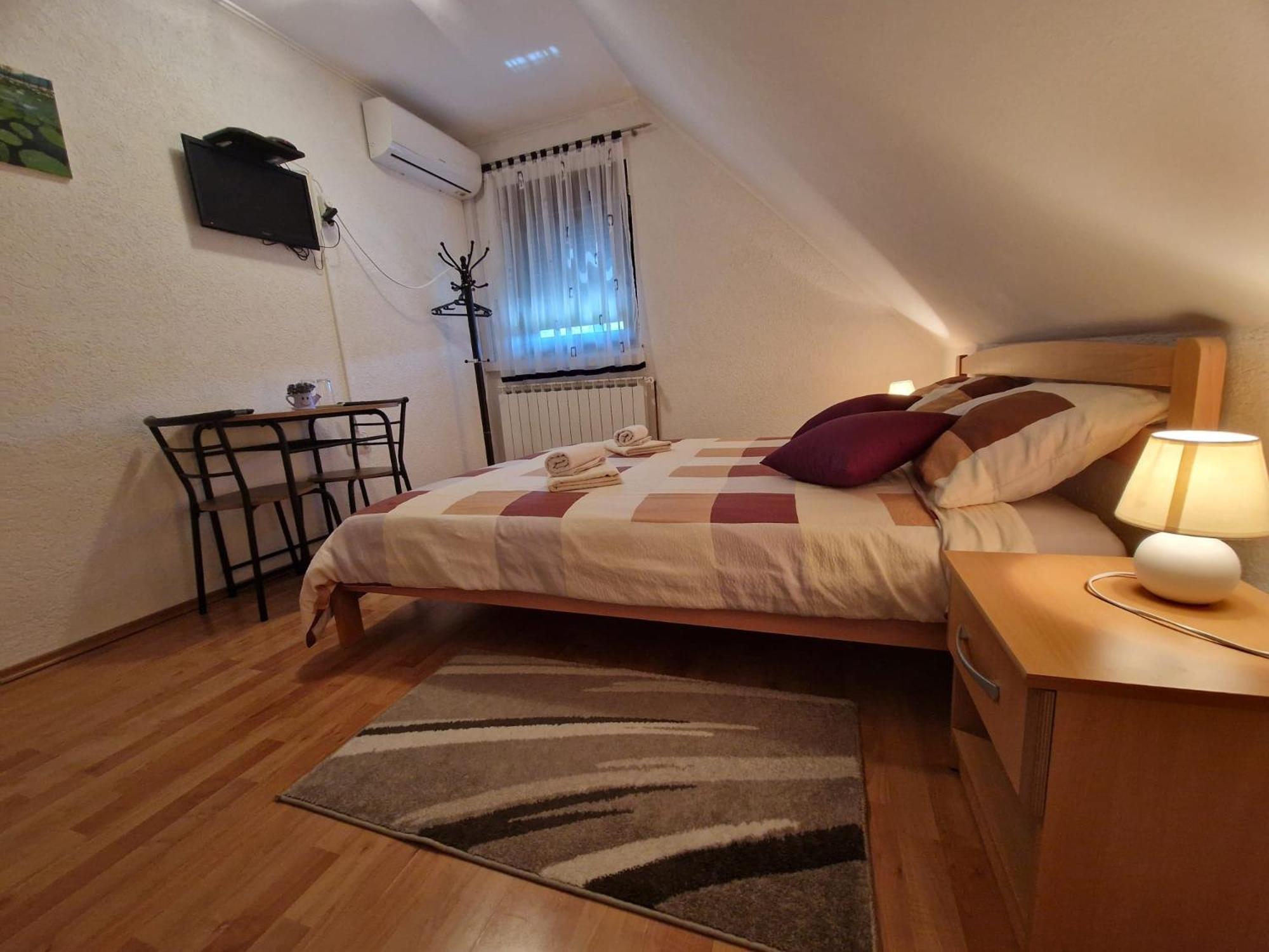 House Luketic Hotell Rastovača Exteriör bild