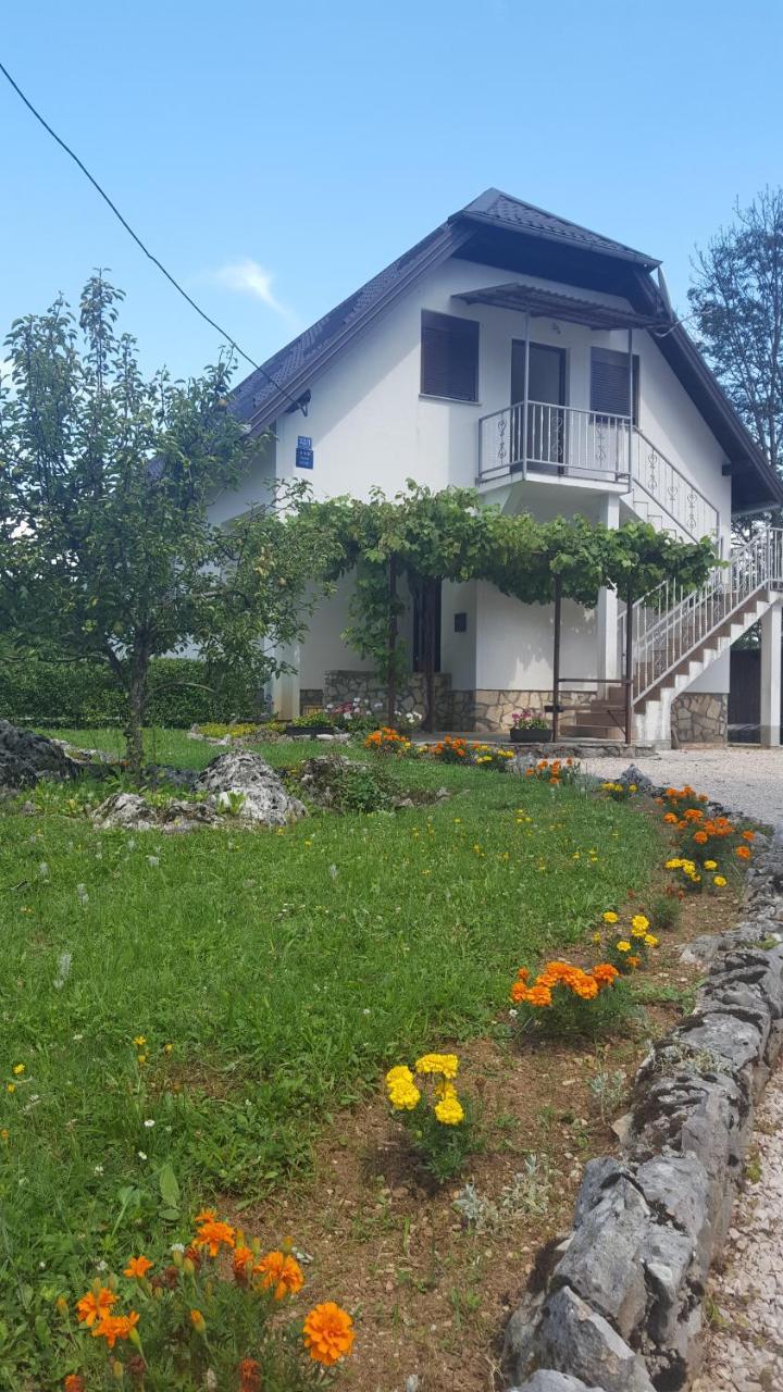 House Luketic Hotell Rastovača Exteriör bild